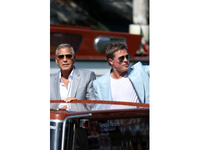 Brad Pitt ja George Clooney, lähedased nagu alati Veneetsia filmifestivalil