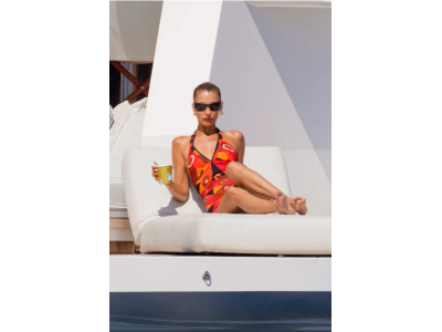 Kui Amal Clooney on juba hooaja avapaugu andnud, siis Bella Hadid avas samuti Pucci suvehooaja Saint-Tropez’s.